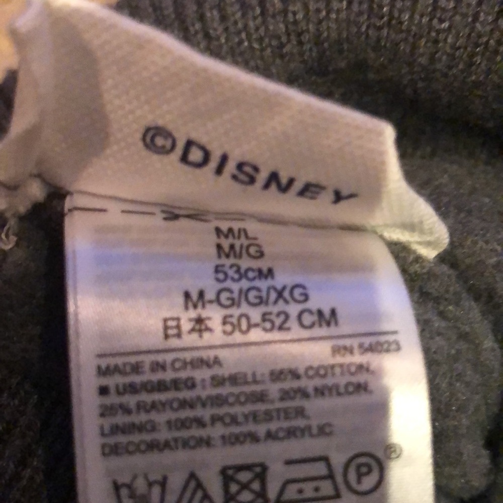 Minnie Mouse Beanie - Picture 3 of 3